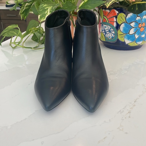 Veronica Beard Leone Pointed Toe Black Leather Bootie Size 8 - Picture 8 of 13